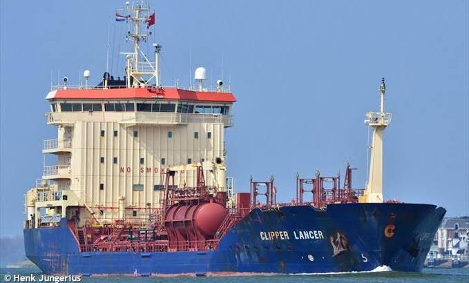 4 vessels , a Tank farm and Jetty