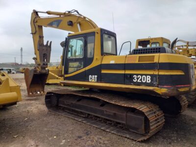 CAT 320BL EXCAVATOR