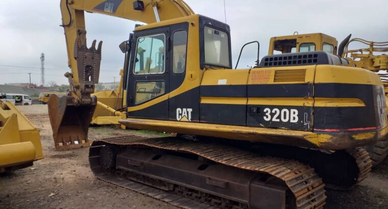 CAT 320BL EXCAVATOR